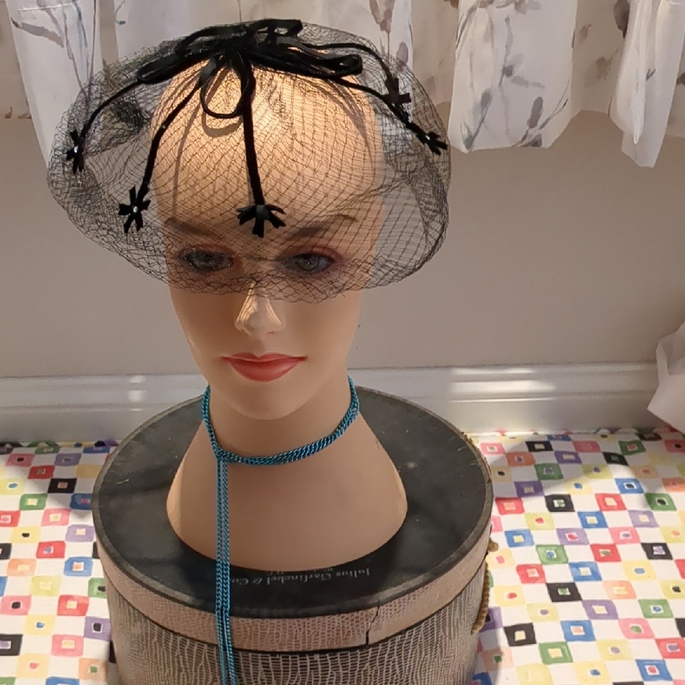 Chic Black Veil Fascinator with Bow